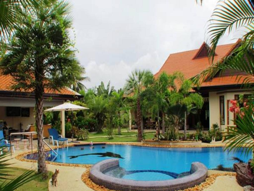 Relaxing Palm Pool Villa And Tropical Garden Банг-Ламунг Номер фото